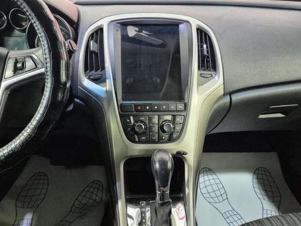 Opel Astra J с пробегом 2010 года, цена 710 000 рублей, 170000 км, хэтчбек, Автокод Объявления