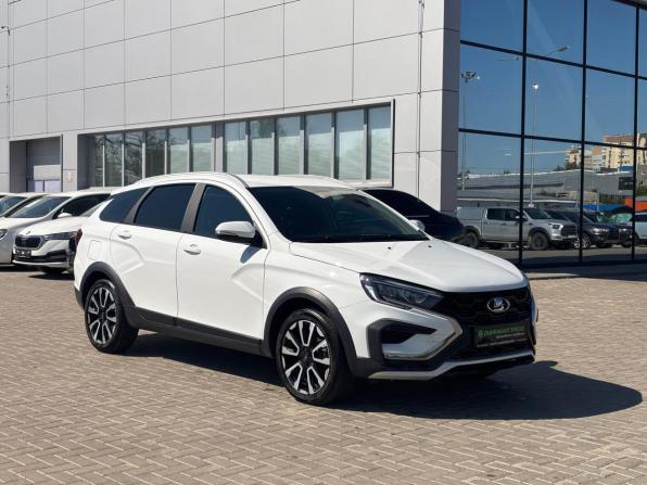 Lada (ВАЗ) Vesta I Рестайлинг (NG) с пробегом 2024 года, цена 1 350 000 рублей, 56738 км, универсал, Автокод Объявления