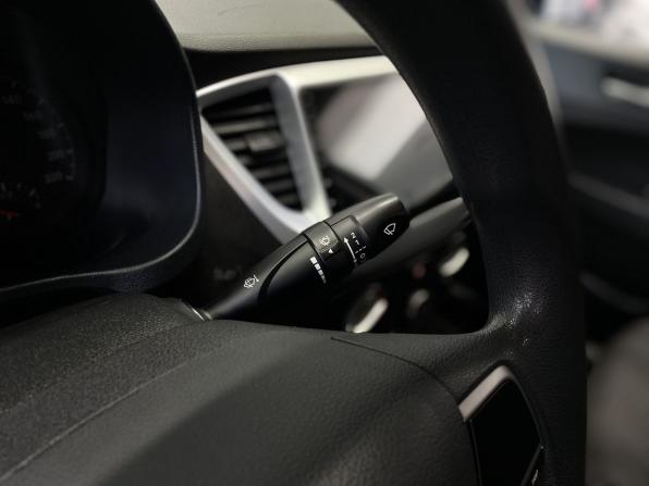 Hyundai Solaris II с пробегом 2017 года, цена 1 349 900 рублей, 120000 км, седан, Автокод Объявления