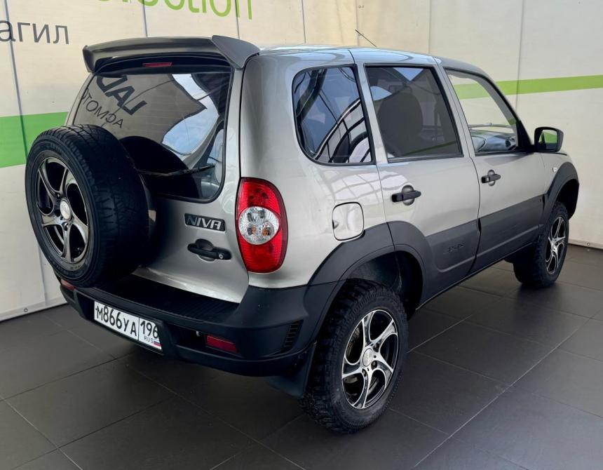 Chevrolet Niva I Рестайлинг Нижний Тагил  - изображение 2