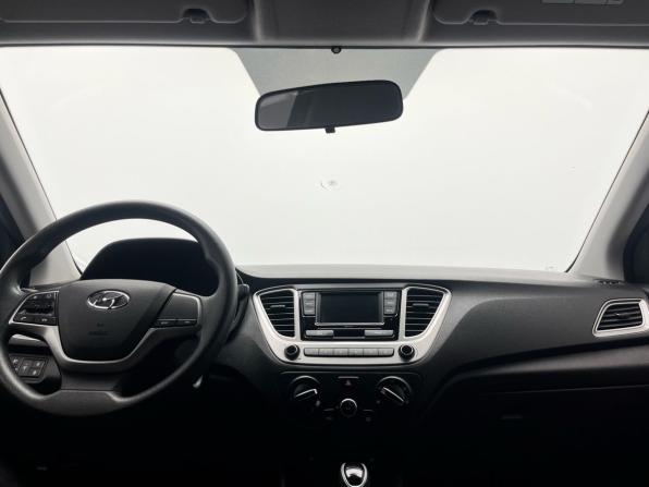 Hyundai Solaris II Рестайлинг с пробегом 2021 года, цена 1 499 000 рублей, 74816 км, седан, Автокод Объявления
