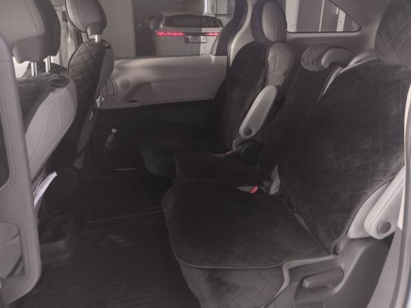 Toyota Sienna IV с пробегом 2022 года, цена 4 700 000 рублей, 129439 км, минивэн, Автокод Объявления