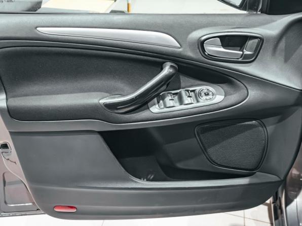 Ford S-MAX I Рестайлинг с пробегом 2013 года, цена 863 663 рубля, 268476 км, минивэн, Автокод Объявления