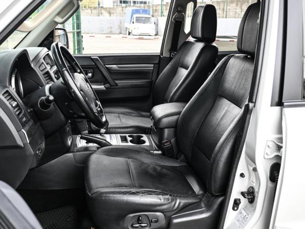 Mitsubishi Pajero IV Рестайлинг 1 с пробегом 2014 года, цена 2 374 000 рублей, 156637 км, внедорожник, Автокод Объявления