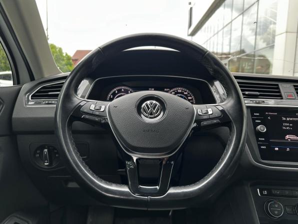 Volkswagen Tiguan II с пробегом 2018 года, цена 2 500 000 рублей, 124262 км, внедорожник, Автокод Объявления