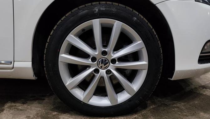 Volkswagen Passat B7 с пробегом 2013 года, цена 1 050 000 рублей, 167089 км, седан, Автокод Объявления