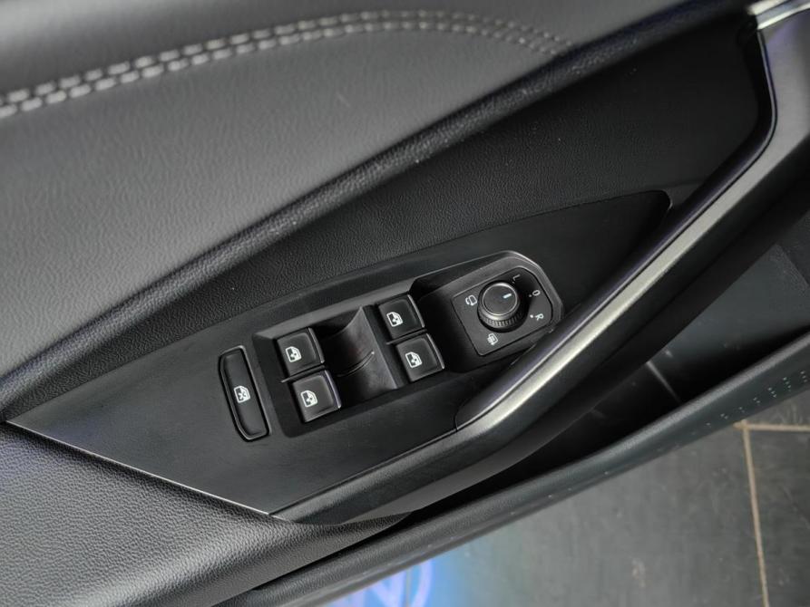 Volkswagen Sagitar III Рестайлинг Москва  - изображение 20