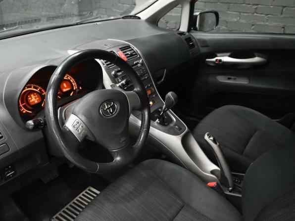 Toyota Auris I с пробегом 2007 года, цена 675 000 рублей, 426991 км, хэтчбек, Автокод Объявления
