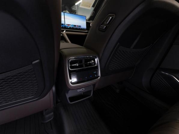 Geely Monjaro I Рестайлинг 2 с пробегом 2026 года, цена 4 100 000 рублей, 50 км, внедорожник, Автокод Объявления