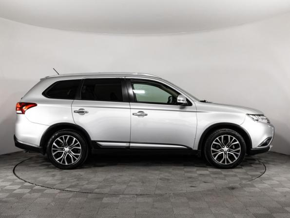 Mitsubishi Outlander III Рестайлинг 2 с пробегом 2015 года, цена 1 599 000 рублей, 224681 км, внедорожник, Автокод Объявления