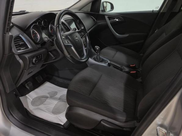 Opel Astra J Рестайлинг с пробегом 2013 года, цена 680 000 рублей, 202375 км, седан, Автокод Объявления
