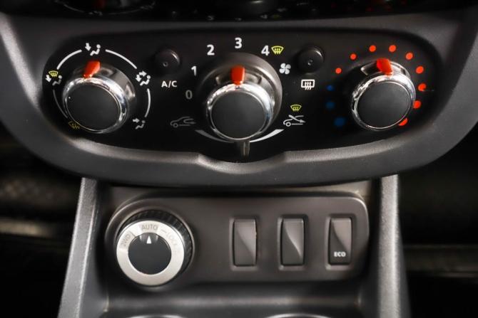 Renault Duster I Рестайлинг с пробегом 2017 года, цена 999 000 рублей, 285000 км, внедорожник, Автокод Объявления