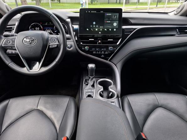 Toyota Camry VIII (XV70) Рестайлинг с пробегом 2023 года, цена 3 960 000 рублей, 20824 км, седан, Автокод Объявления