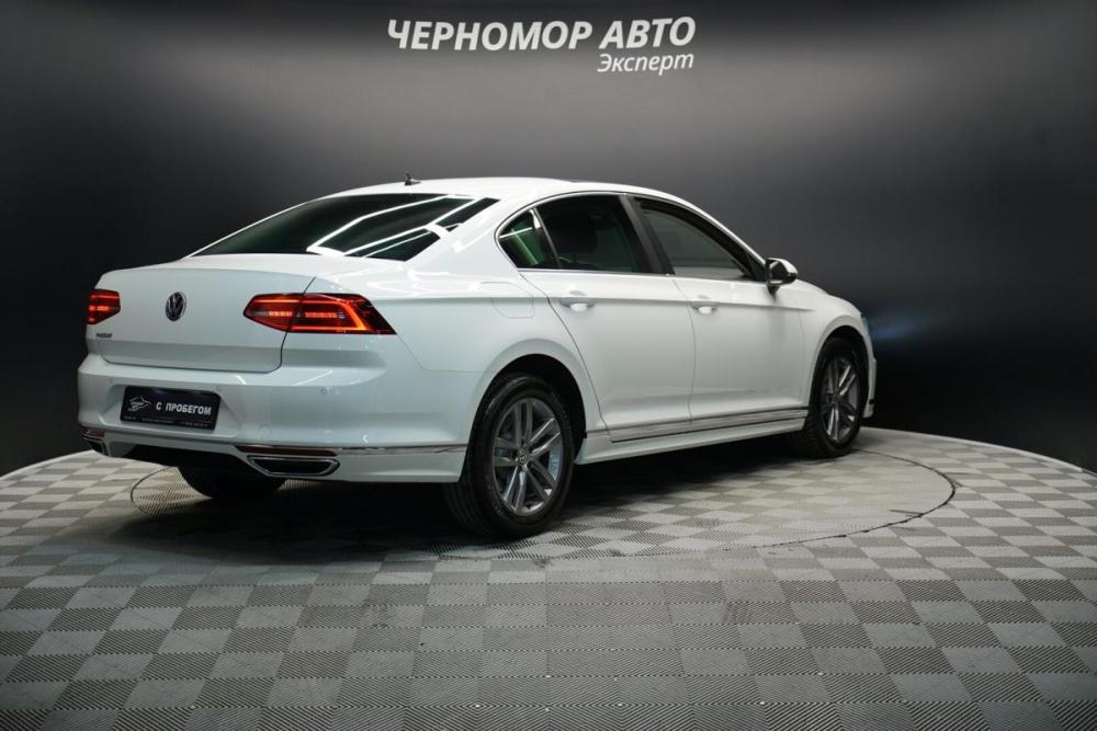 Volkswagen Passat B8 Крым  - изображение 5