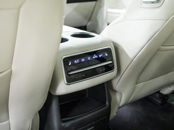 Li Auto (Lixiang) L8 I с пробегом 2022 года, цена 6 250 000 рублей, 4530 км, внедорожник, Автокод Объявления