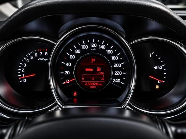 Kia Ceed II с пробегом 2015 года, цена 1 049 000 рублей, 238828 км, универсал, Автокод Объявления
