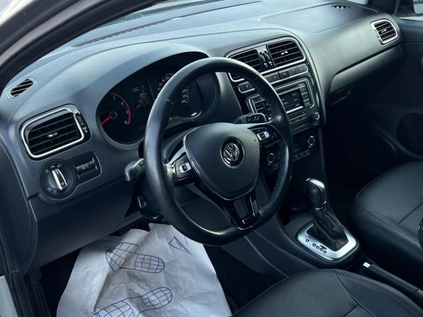 Volkswagen Polo V Рестайлинг с пробегом 2017 года, цена 1 530 000 рублей, 69111 км, седан, Автокод Объявления