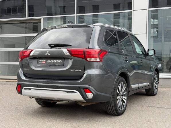 Mitsubishi Outlander III Рестайлинг 3 с пробегом 2019 года, цена 1 585 000 рублей, 248868 км, внедорожник, Автокод Объявления