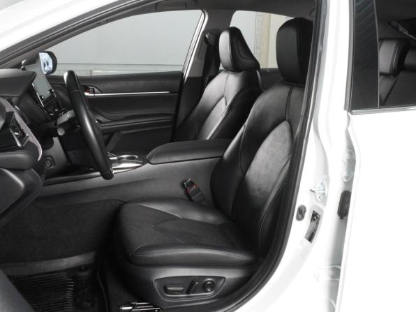 Toyota Camry VIII (XV70) Рестайлинг с пробегом 2021 года, цена 3 489 000 рублей, 65495 км, седан, Автокод Объявления