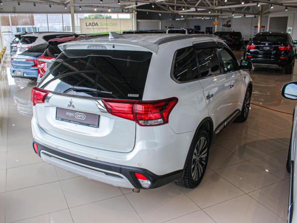 Mitsubishi Outlander III Рестайлинг 3 с пробегом 2019 года, цена 2 536 000 рублей, 144830 км, внедорожник, Автокод Объявления