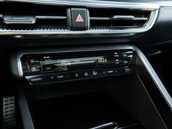 Kia K5 III с пробегом 2020 года, цена 2 648 000 рублей, 100400 км, седан, Автокод Объявления