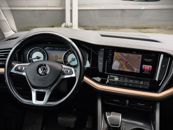 Volkswagen Touareg III с пробегом 2018 года, цена 3 559 000 рублей, 189000 км, внедорожник, Автокод Объявления