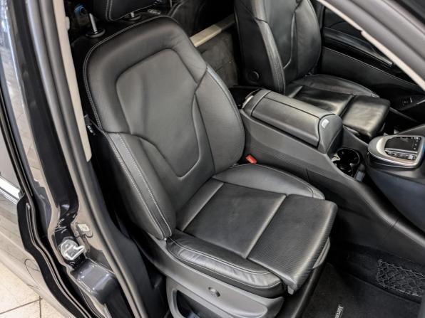 Mercedes-Benz V-Класс III (W447) Рестайлинг с пробегом 2022 года, цена 7 838 400 рублей, 92109 км, минивэн, Автокод Объявления