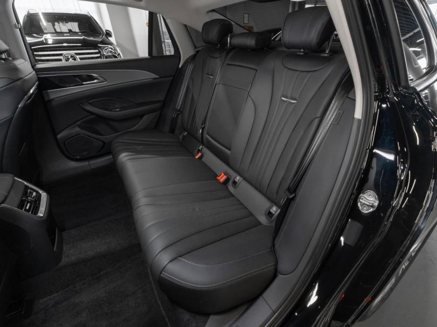 Hongqi H5 II Москва  - изображение 13