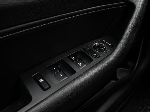 Hyundai Sonata VII (LF) Рестайлинг с пробегом 2019 года, цена 1 798 000 рублей, 147827 км, седан, Автокод Объявления