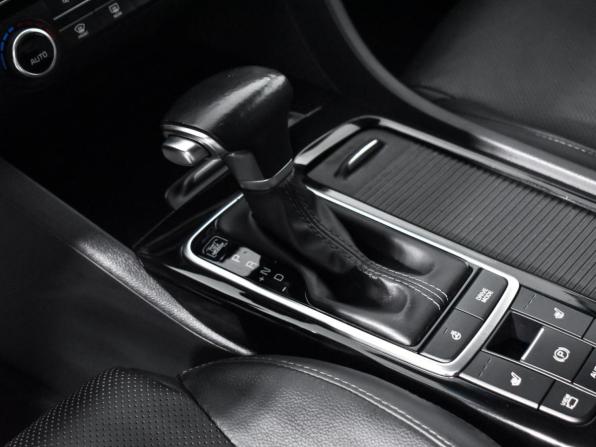 Kia Optima IV Рестайлинг с пробегом 2019 года, цена 2 199 000 рублей, 93904 км, седан, Автокод Объявления