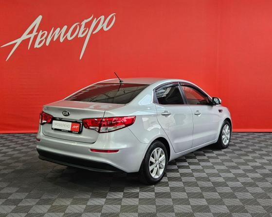 Kia Rio III Рестайлинг с пробегом 2015 года, цена 1 049 000 рублей, 158702 км, седан, Автокод Объявления
