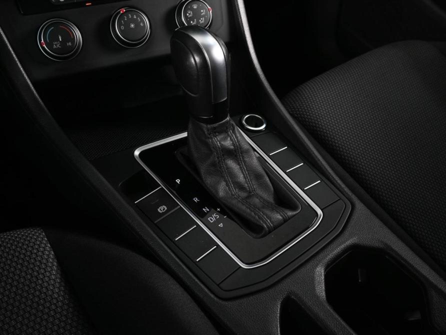 Volkswagen Jetta VII Ростов-на-Дону  - изображение 15