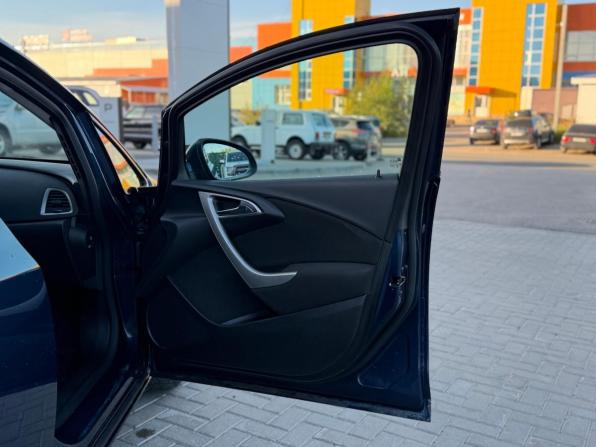 Opel Astra J с пробегом 2011 года, цена 595 000 рублей, 234022 км, хэтчбек, Автокод Объявления