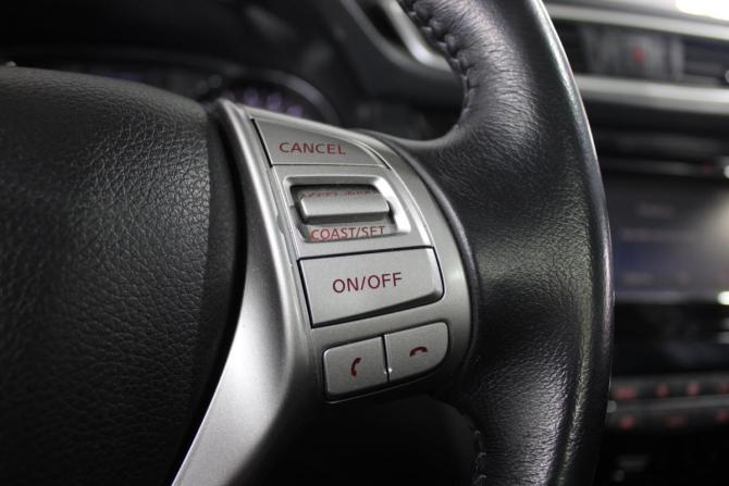 Nissan Qashqai II с пробегом 2018 года, цена 1 999 000 рублей, 97167 км, внедорожник, Автокод Объявления