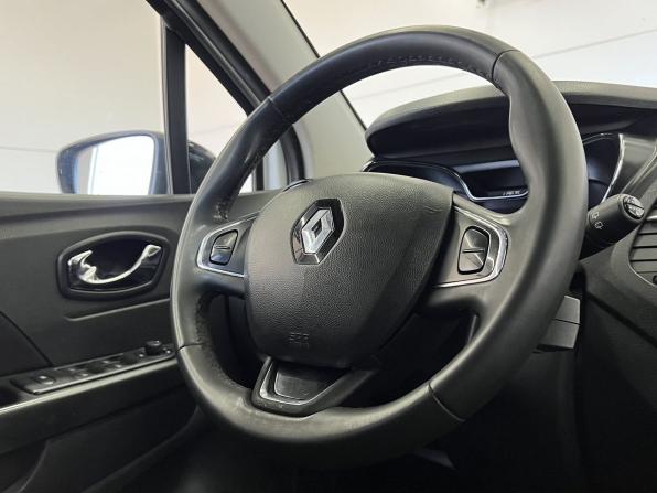 Renault Kaptur I с пробегом 2017 года, цена 1 299 000 рублей, 119635 км, внедорожник, Автокод Объявления