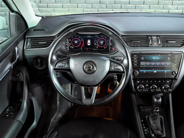 Skoda Octavia III (A7) Рестайлинг с пробегом 2018 года, цена 1 900 000 рублей, 143215 км, лифтбек, Автокод Объявления