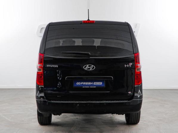 Hyundai H-1 II Рестайлинг с пробегом 2016 года, цена 1 949 050 рублей, 362065 км, минивэн, Автокод Объявления