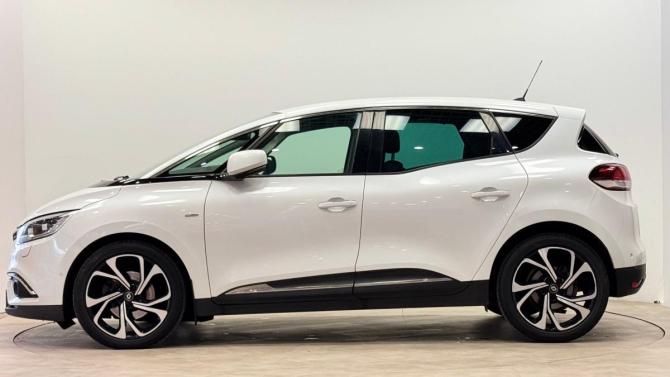 Renault Scenic IV с пробегом 2018 года, цена 1 270 000 рублей, 104296 км, минивэн, Автокод Объявления