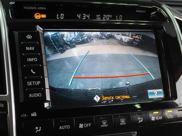 Toyota Land Cruiser 200 Series Рестайлинг 1 с пробегом 2012 года, цена 4 149 000 рублей, 217178 км, внедорожник, Автокод Объявления