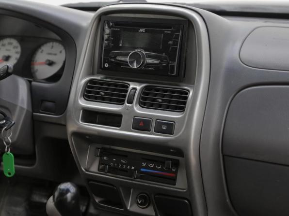 Nissan NP300 с пробегом 2012 года, цена 759 000 рублей, 148799 км, offers.body_type.unknown, Автокод Объявления