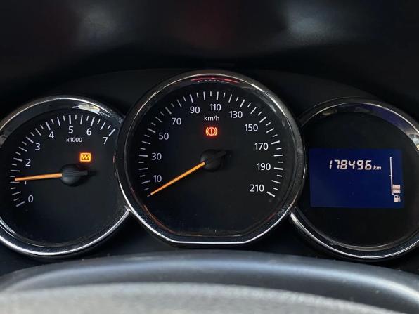 Renault Sandero II с пробегом 2014 года, цена 599 000 рублей, 178195 км, хэтчбек, Автокод Объявления