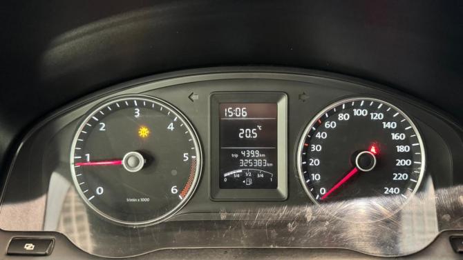 Volkswagen Caravelle T5 Рестайлинг с пробегом 2012 года, цена 1 570 000 рублей, 325383 км, минивэн, Автокод Объявления