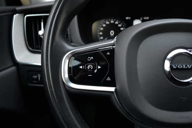 Volvo XC60 II с пробегом 2020 года, цена 3 390 000 рублей, 84228 км, внедорожник, Автокод Объявления