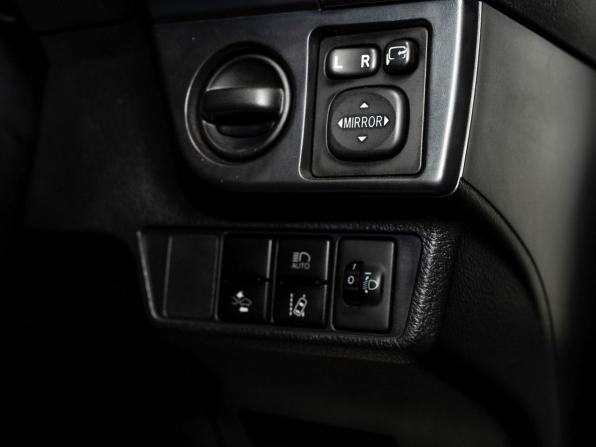 Toyota Corolla XI (E160 E170) Рестайлинг 2 с пробегом 2019 года, цена 1 075 000 рублей, 186657 км, седан, Автокод Объявления