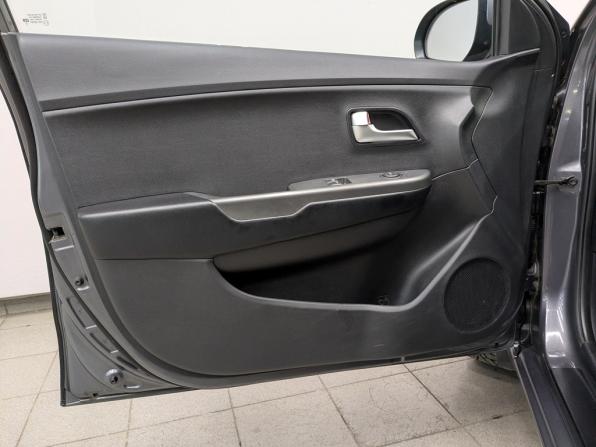 Kia Rio III Рестайлинг с пробегом 2015 года, цена 950 000 рублей, 113903 км, седан, Автокод Объявления