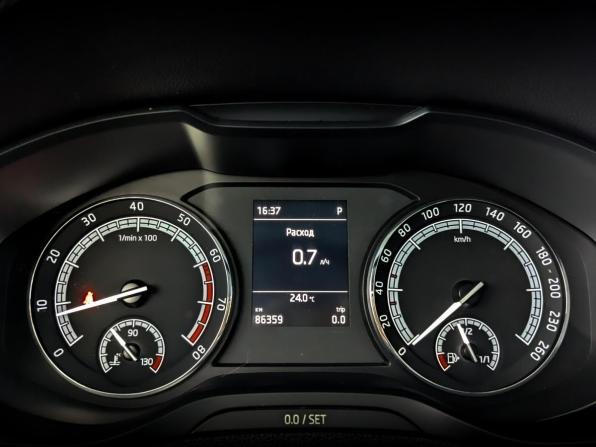 Skoda Karoq I с пробегом 2022 года, цена 2 650 000 рублей, 86264 км, внедорожник, Автокод Объявления
