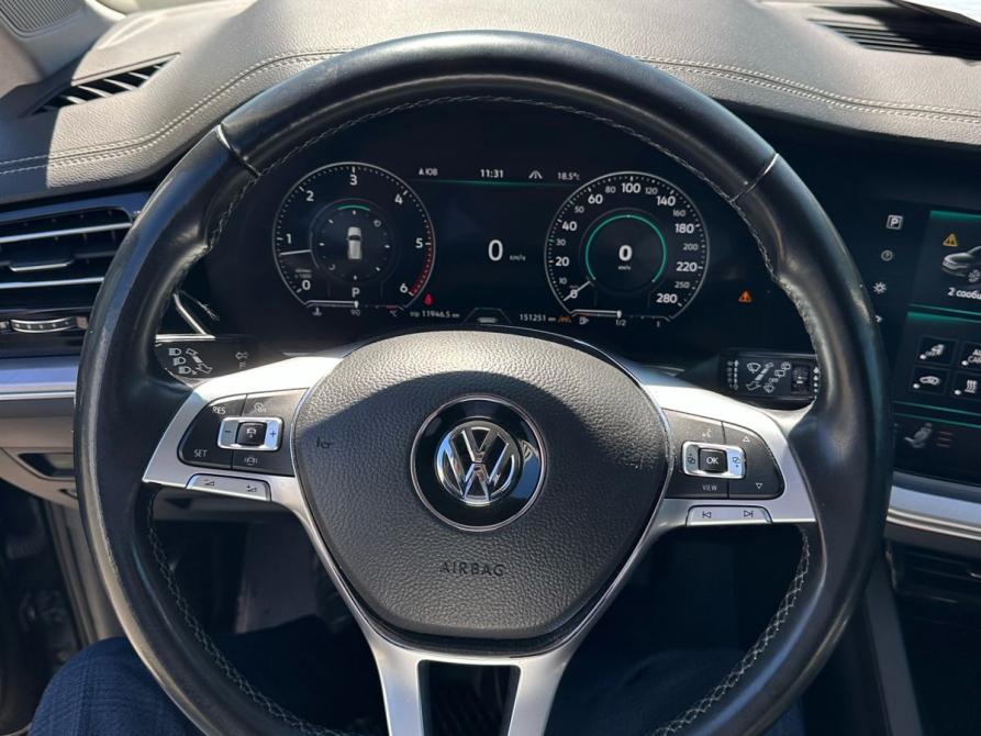 Volkswagen Touareg III Москва  - изображение 17