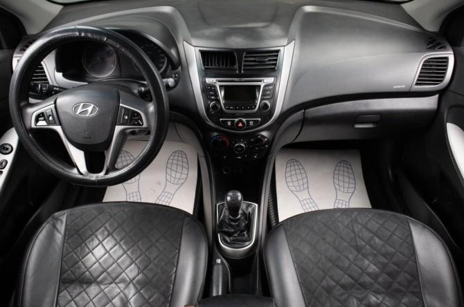 Hyundai Solaris I Рестайлинг с пробегом 2016 года, цена 689 000 рублей, 174000 км, седан, Автокод Объявления