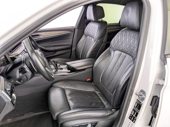 BMW 5 серии VII (G30/G31/G38) с пробегом 2019 года, цена 5 560 000 рублей, 37366 км, седан, Автокод Объявления