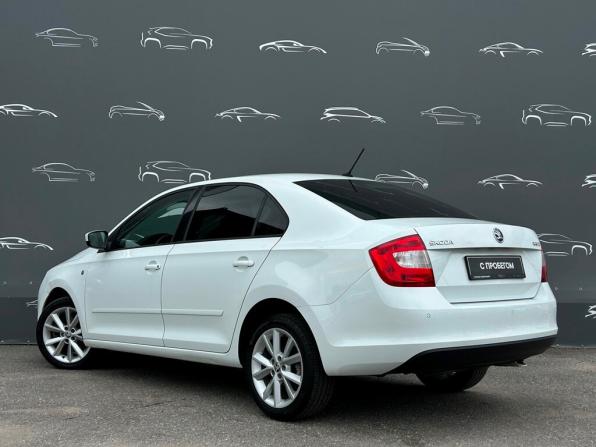 Skoda Rapid I с пробегом 2015 года, цена 896 300 рублей, 164933 км, лифтбек, Автокод Объявления